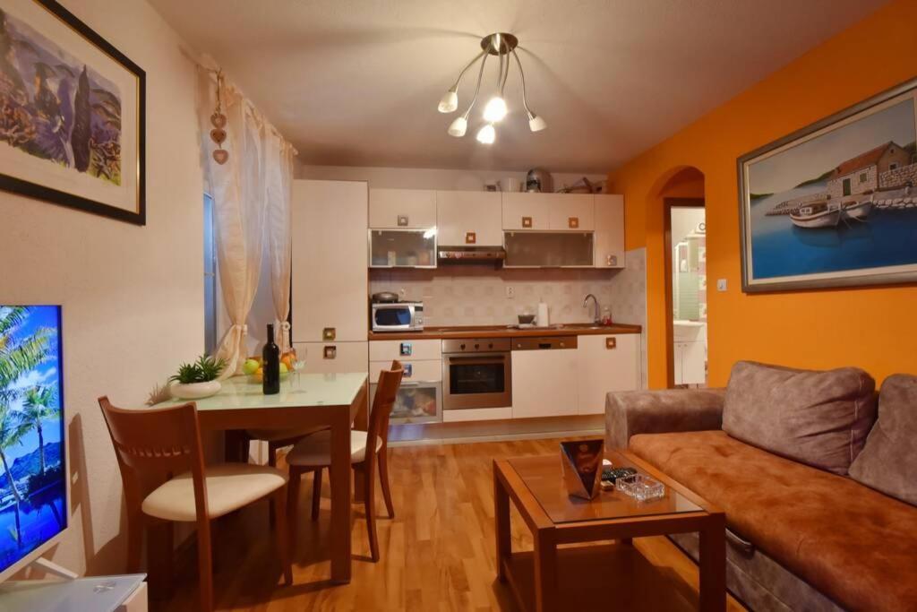Cozy, Adorable Apartment Elizabeta Сплит Экстерьер фото